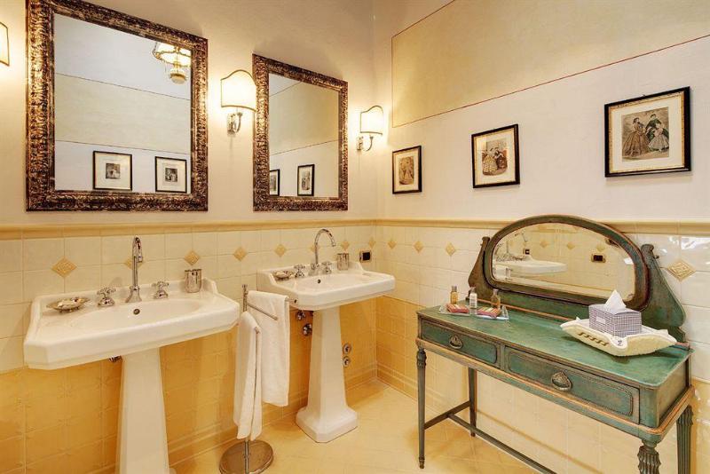تختخواب و صبحانه Villa Il Sasso  Dimora D Epoca