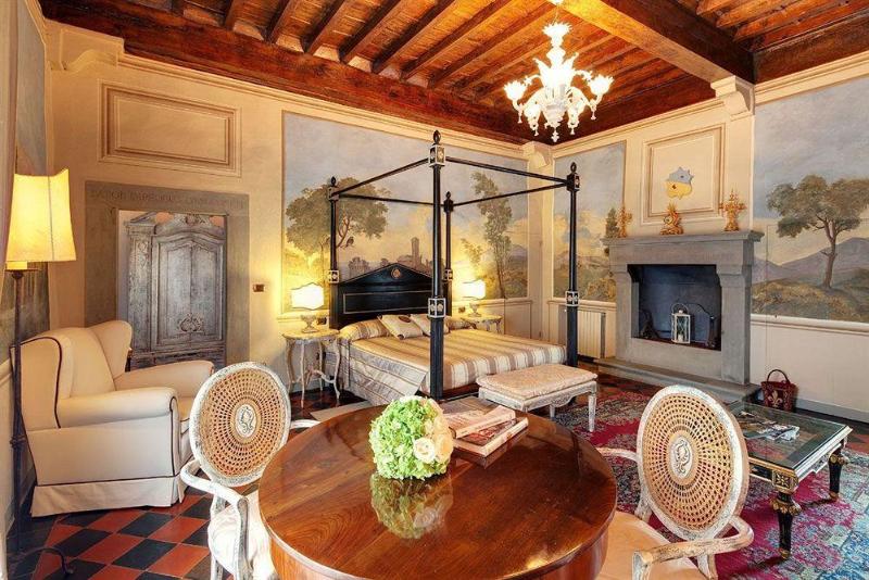 تختخواب و صبحانه Villa Il Sasso  Dimora D Epoca