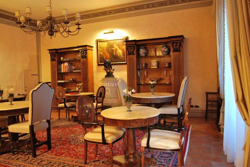 تختخواب و صبحانه Villa Il Sasso  Dimora D Epoca