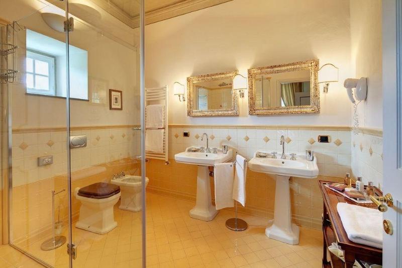 تختخواب و صبحانه Villa Il Sasso  Dimora D Epoca