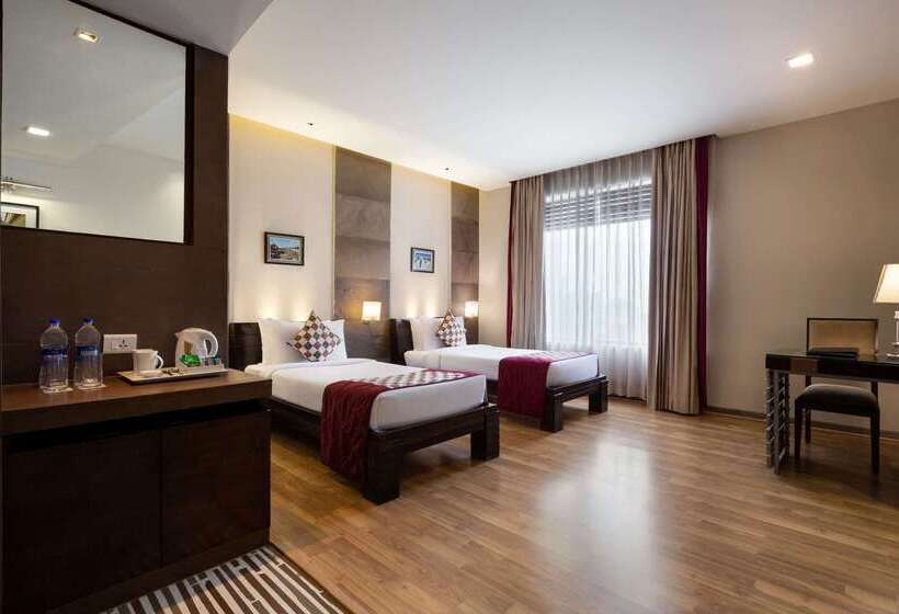مسافرخانه Ramada Ajmer