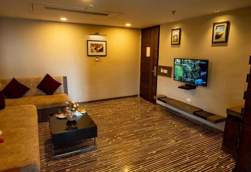 مسافرخانه Ramada Ajmer