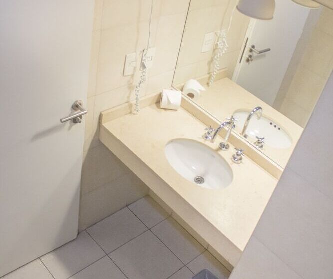 هتل Circus Hostel