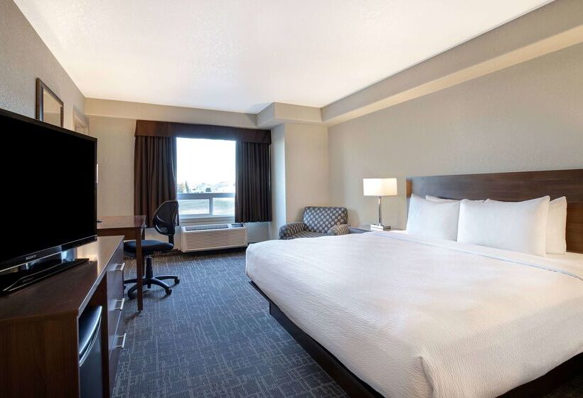 בית מלון כפרי Days Inn & Suites By Wyndham Yorkton