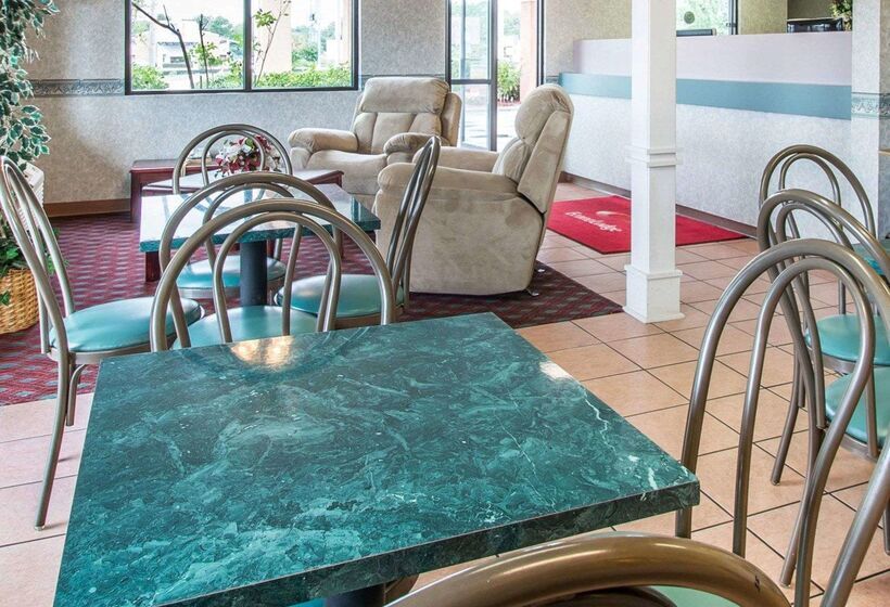 هتل Econo Lodge