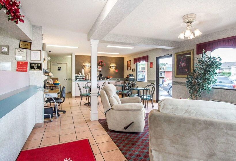 هتل Econo Lodge