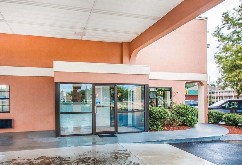 هتل Econo Lodge