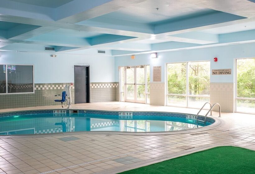 هتل Blisspoint Inn & Suites Marion