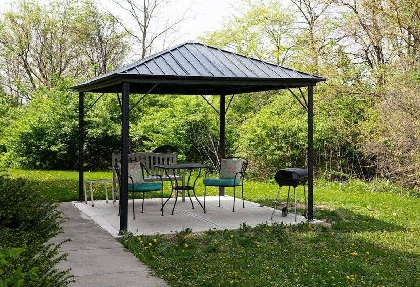 هتل Blisspoint Inn & Suites Marion