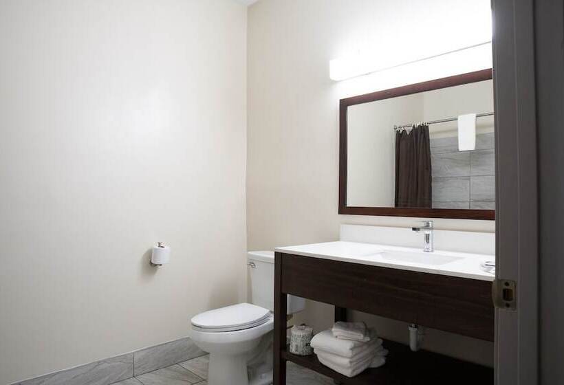 هتل Blisspoint Inn & Suites Marion