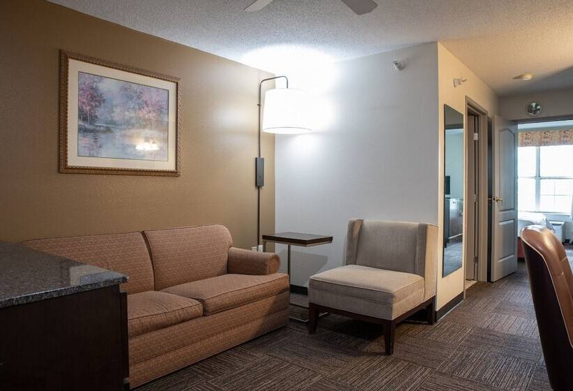 هتل Blisspoint Inn & Suites Marion