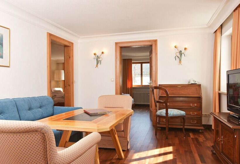 هتل Hinterwies – Ski In / Lodge / Dine