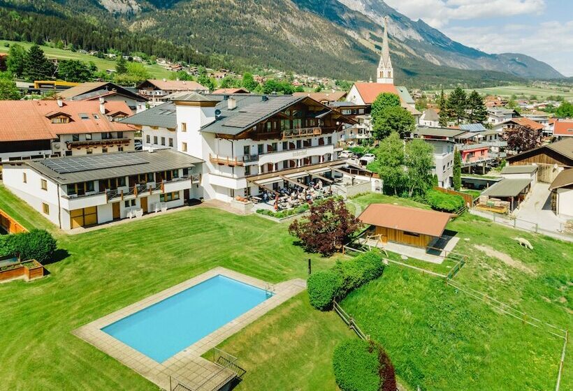 هتل Huberhof
