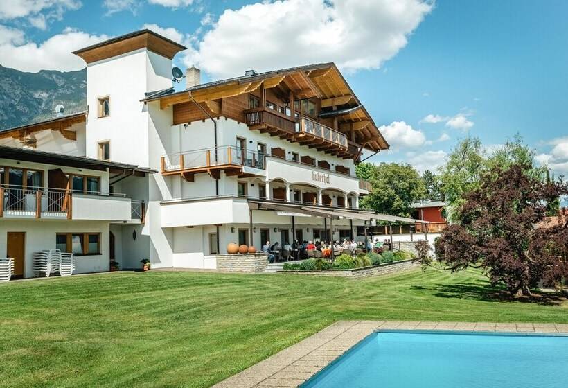 هتل Huberhof