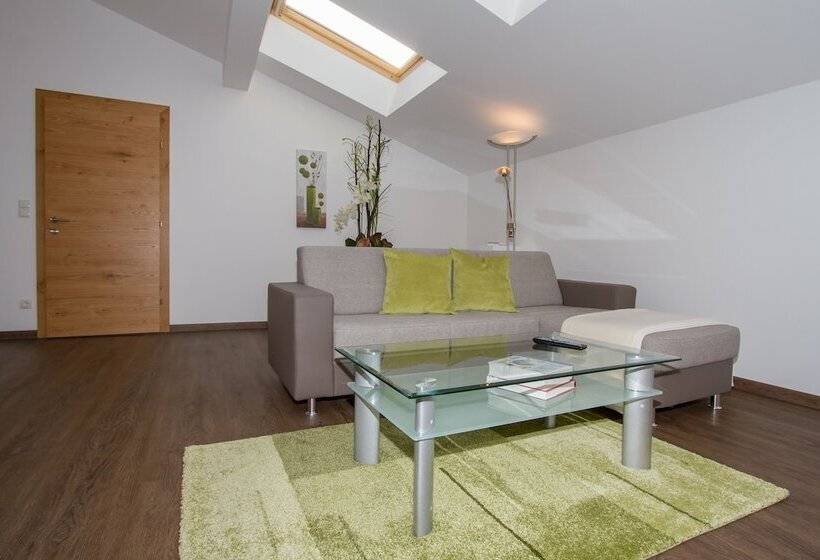 هتل Huberhof