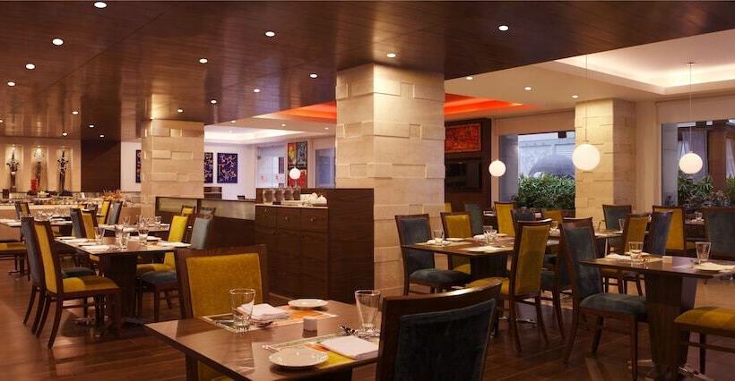 هتل Lemon Tree Premier Delhi Airport