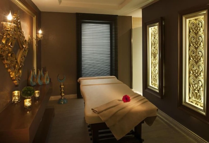 فندق Ng Afyon Wellness & Convention