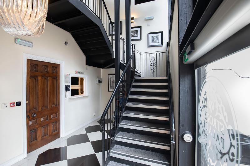 هتل Strozzi Palace Suites By Mansley