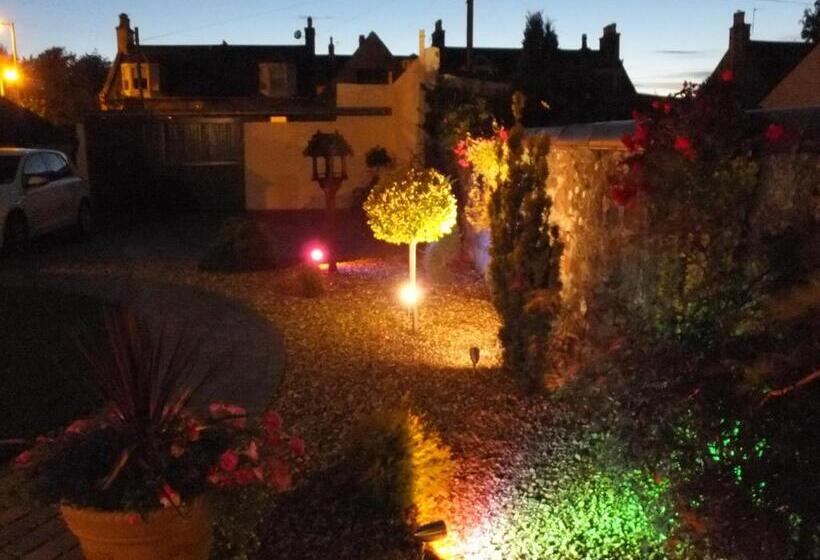 پانسیون Inverlea Guest House