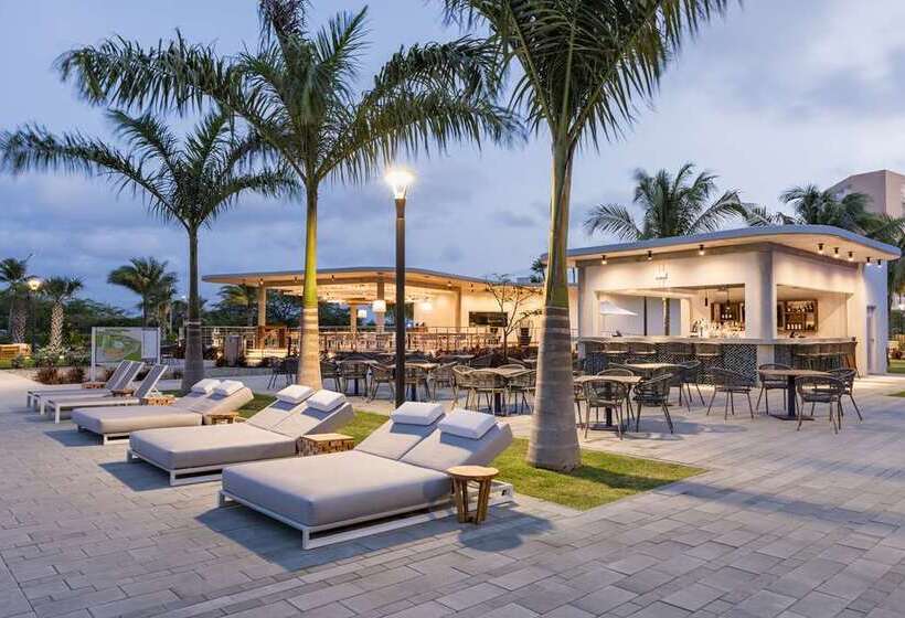 هتل Embassy Suites By Hilton Aruba Beach Resort