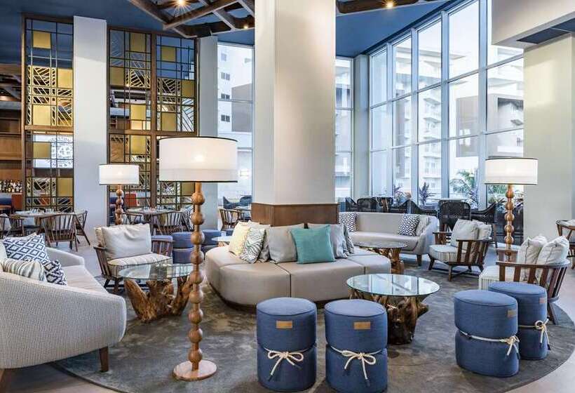هتل Embassy Suites By Hilton Aruba Beach Resort