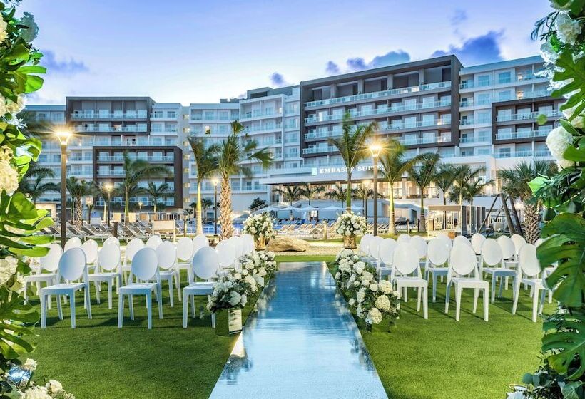 هتل Embassy Suites By Hilton Aruba Beach Resort