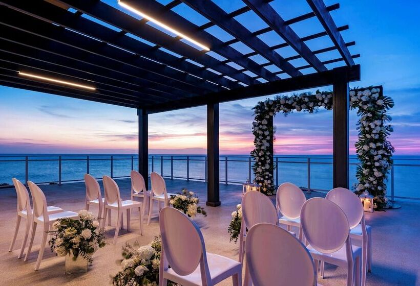 هتل Embassy Suites By Hilton Aruba Beach Resort