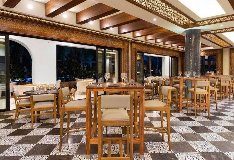 هتل Villa La Valencia Beach Resort & Spa Los Cabos