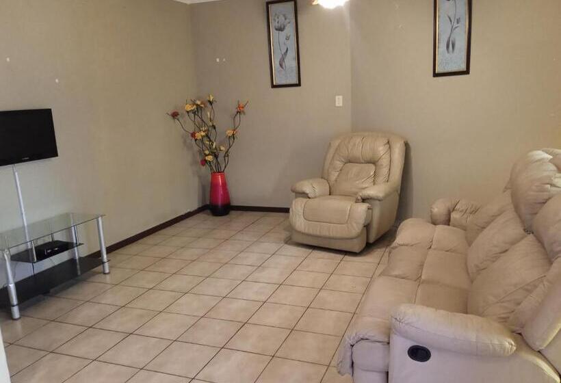 مبيت وإفطار Lux Contractors Accommodation