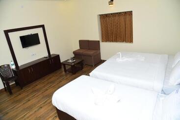هتل R Inn Yercaud