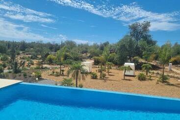 هتل Cosy Guest House Villa Das Alfarrobas