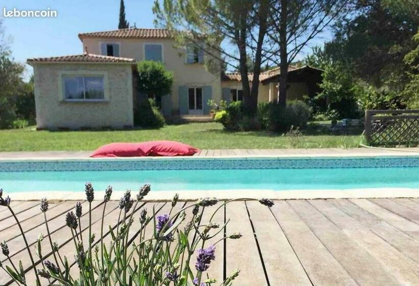 تختخواب و صبحانه La Chouette Villa, Chambre Mazet De 11m2 Pièce Sous Pente Accés Par Escalier En Bois
