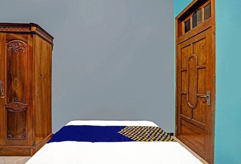 בית מלון כפרי Oyo Home 91142 Desa Wisata Alam Gosari