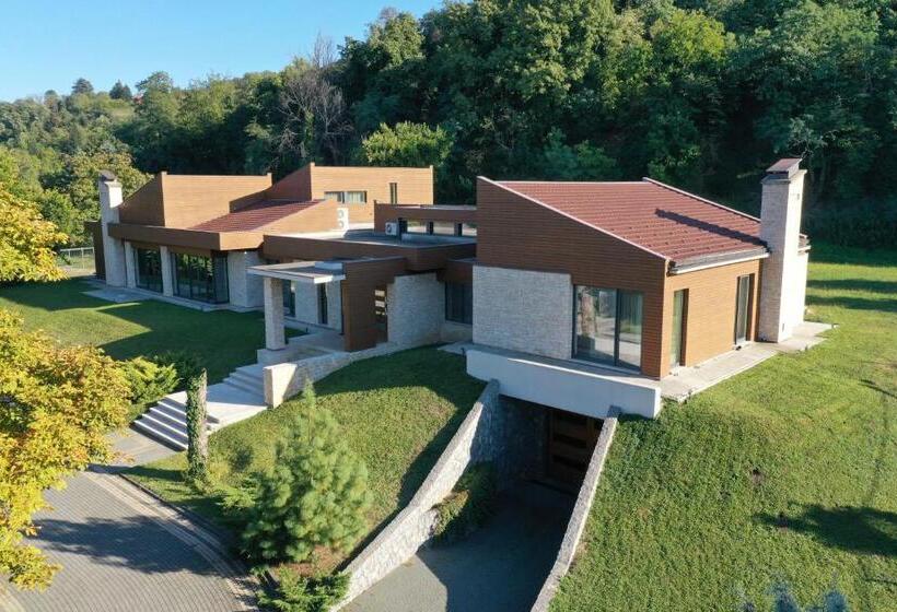 هتل Villa Luxury Rooms   Wine Resort