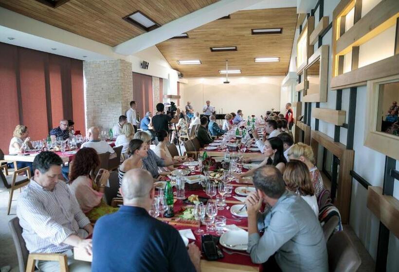 هتل Villa Luxury Rooms   Wine Resort