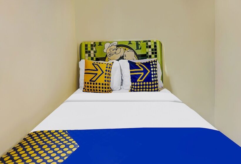 ホテル Oyo Homes 91132 Desa Wisata Kalipucang