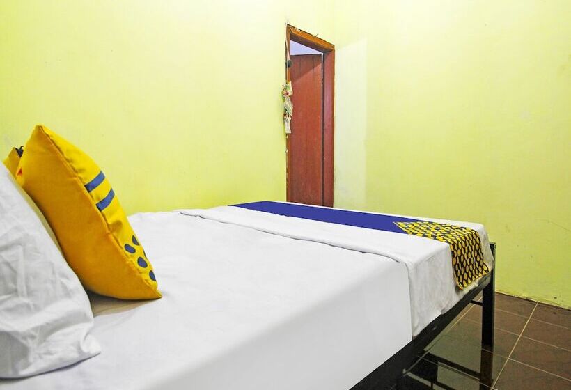 هتل Oyo Homes 91149 Desa Wisata Nangelasari