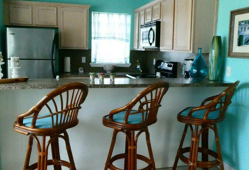 Little Get Away By The Beach ,moondancer