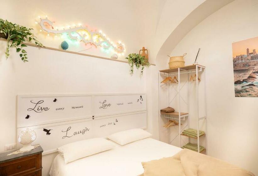膳宿费 Le Stanze Di Maria Ingresso Autonomo Maria S Rooms Indipendent Entrance