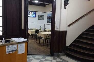 تختخواب و صبحانه La Casona
