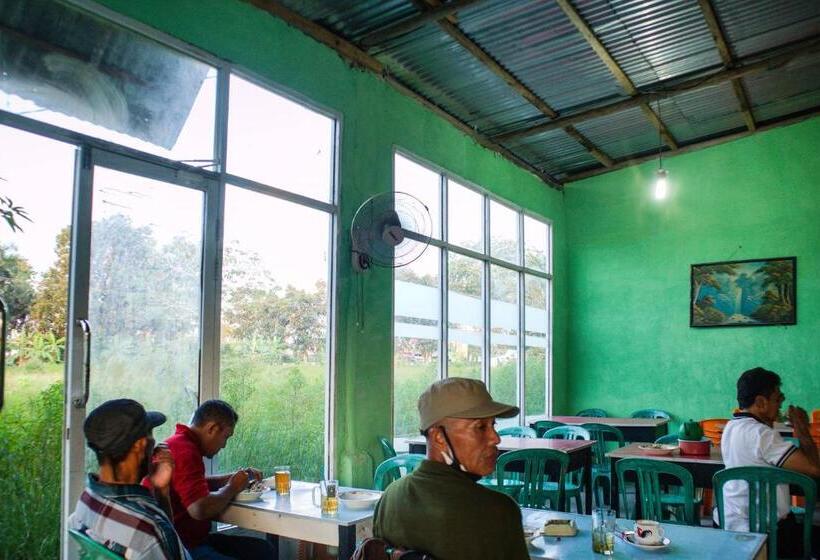 هتل Oyo 91051 Penginapan Pondok Ratu 354