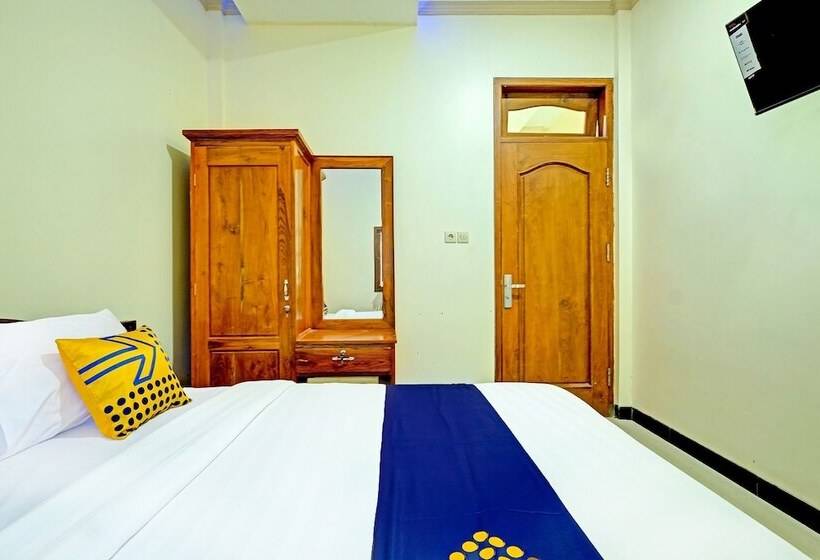 ホテル Spot On 91095 Desa Wisata Conto