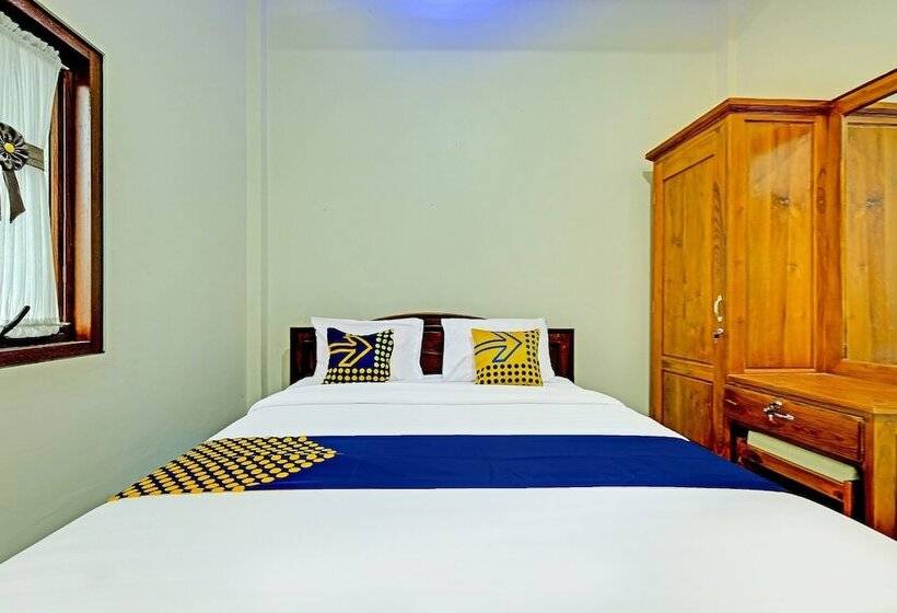 ホテル Spot On 91095 Desa Wisata Conto