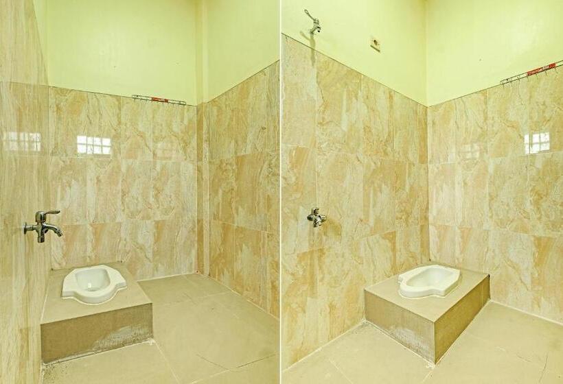 ホテル Spot On 91095 Desa Wisata Conto