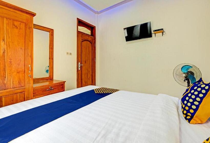 ホテル Spot On 91095 Desa Wisata Conto