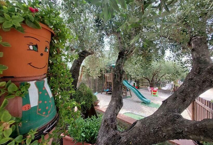 پانسیون Parco Esmeralda   Family Residence E Breakfast