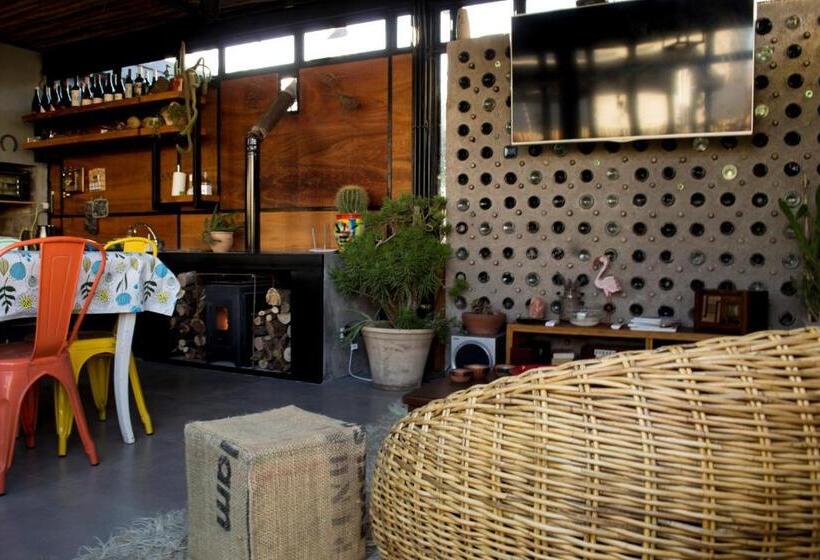 تختخواب و صبحانه Refugio Padma