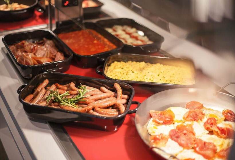 هتل Holiday Inn Barcelona   Sant Cugat, An Ihg