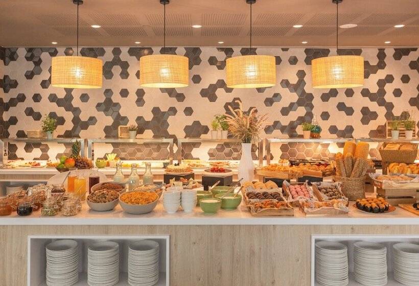 هتل Holiday Inn Barcelona   Sant Cugat, An Ihg