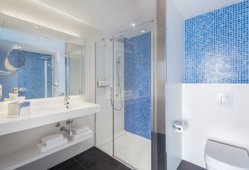 هتل Holiday Inn Barcelona   Sant Cugat, An Ihg